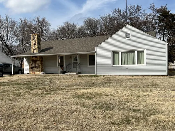 211 E 4th St, Minneapolis, KS 67467