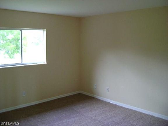 3rd image of 3601 NE 17th Pl