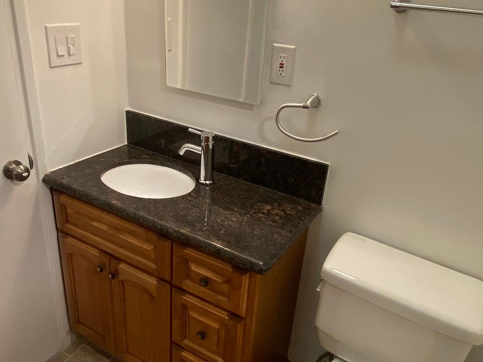 1st image of 928 S Sherbourne Dr #8