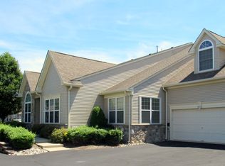 128 Fairway Dr, Warminster, PA 18974