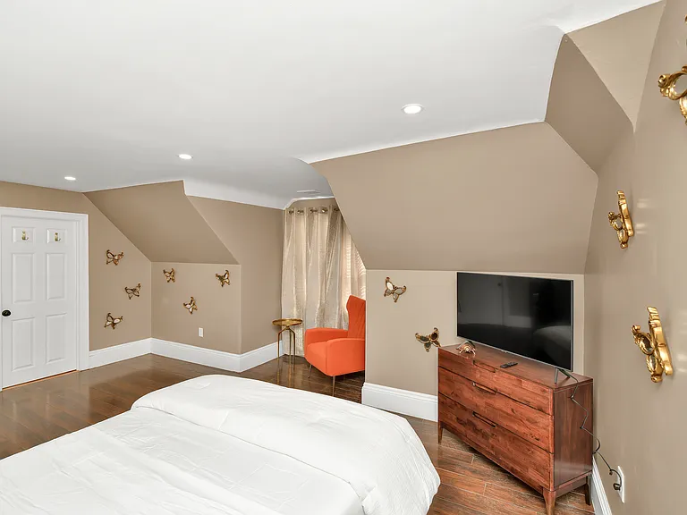 10 Pierce Ave #2 — Photo 39