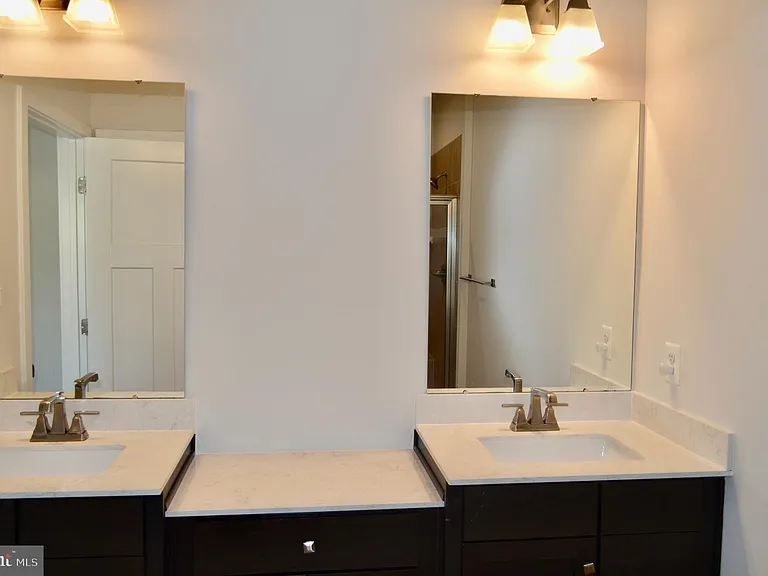 8644 Shady Pines Dr — Photo 28