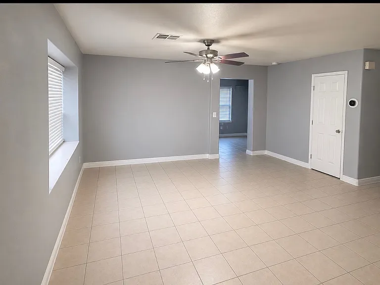 2661 Churchill Cir — Photo 3