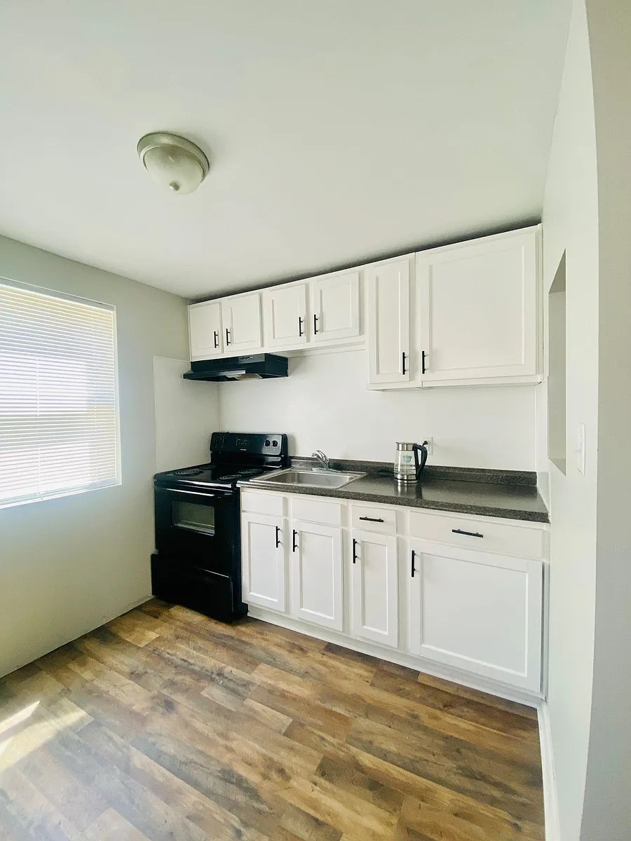 Building Photo - 201 Chandler Dr #13A