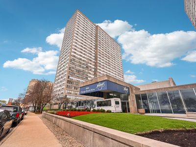 4800 S Chicago Beach Dr APT 702S, Chicago, IL, 60615