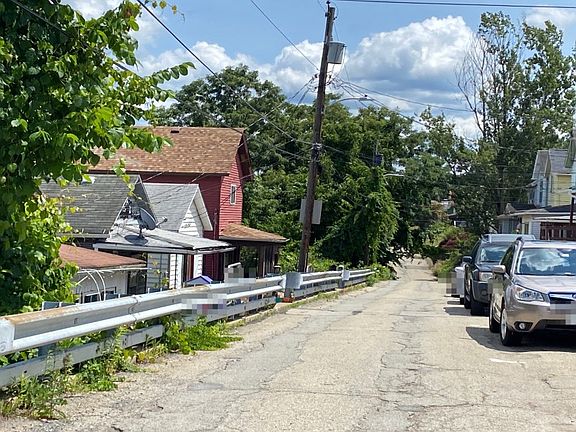4th image of 833 Oakland Ave