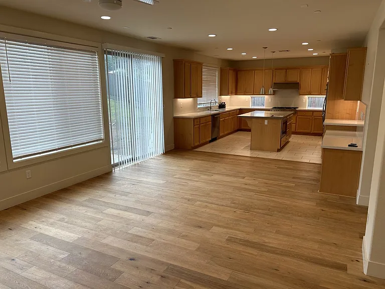 3904 Park Gardens Dr — Photo 8