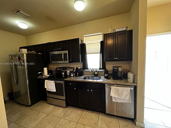 3rd image of 9431 SW 172nd Ave Unit B