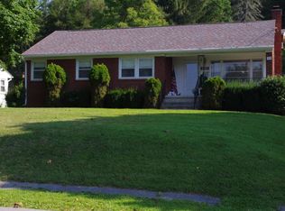 59 Rowan Rd, White Sulphur Springs, WV 24986