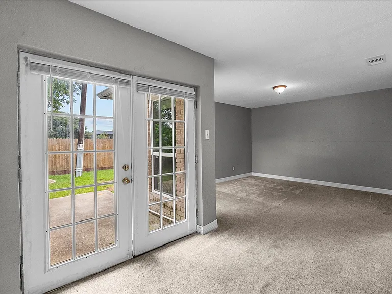 11731 Flushing Meadows Dr — Photo 14