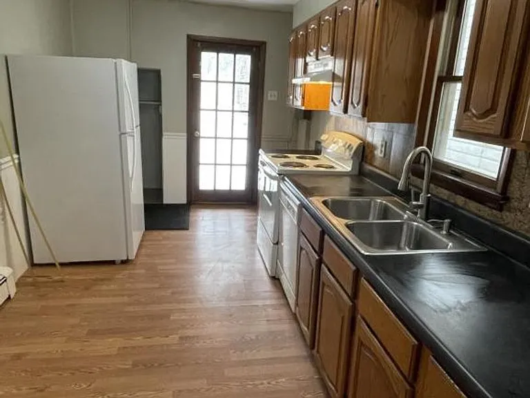 54 N 2nd St — Photo 8