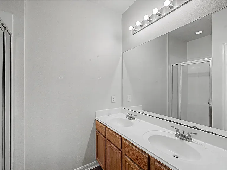 1111 Auburn View Ln — Photo 15