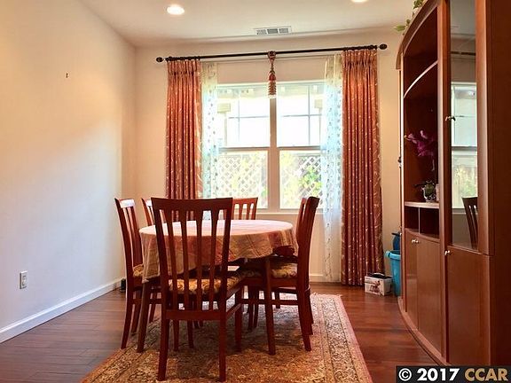 3rd image of 3452 Cashmere St
