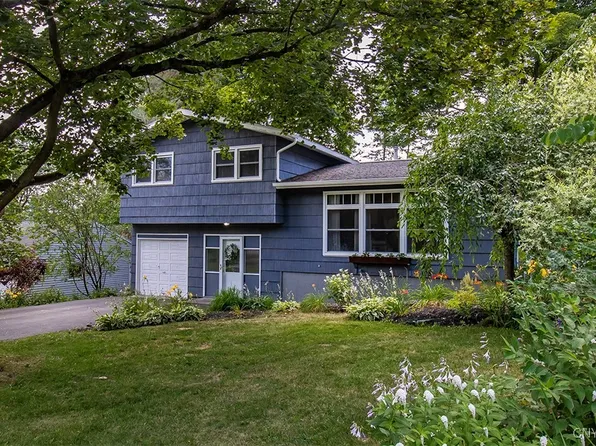 112 Haverhill Dr, Syracuse, NY 13214