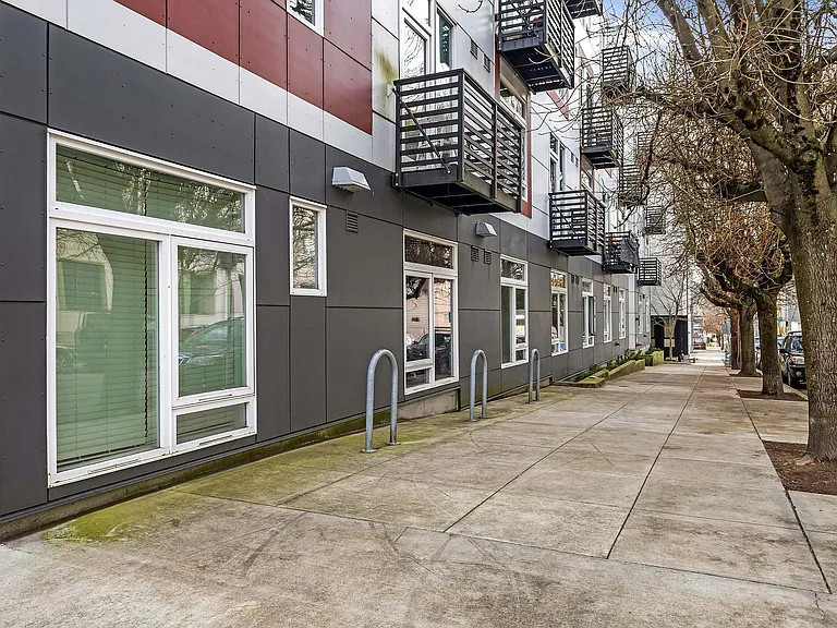 Koz on 13th — Photo 16