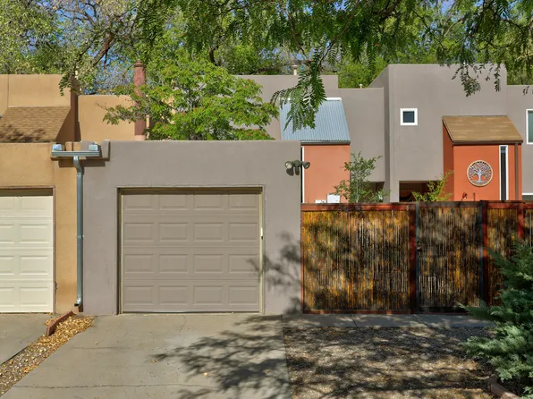 5439 6th St NW, Albuquerque, NM 87107