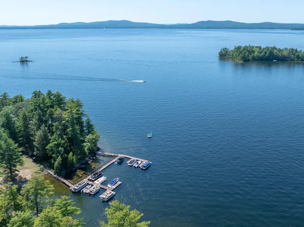 23 Casselton Road, Raymond, ME 04071