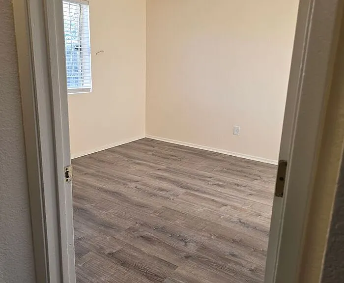 2843 E 17th St #7 — Photo 11