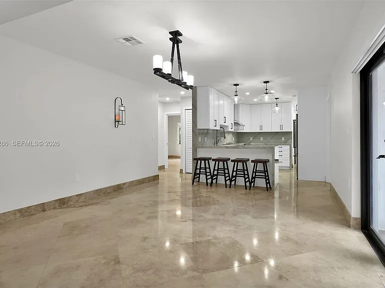 6820 SW 86th Ave — Photo 7