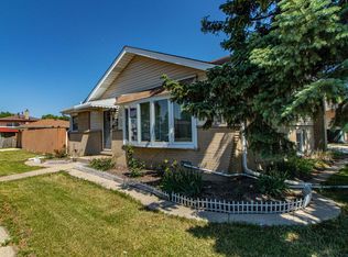 8800 N Ozanam Ave, Niles, IL 60714