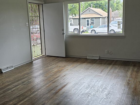 2nd image of 1001 Emporia St