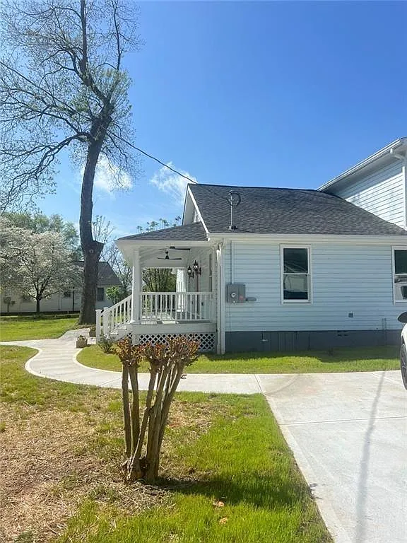 5 bed, 4.0 bath, 2575 sqft, $2,900 — Photo 3