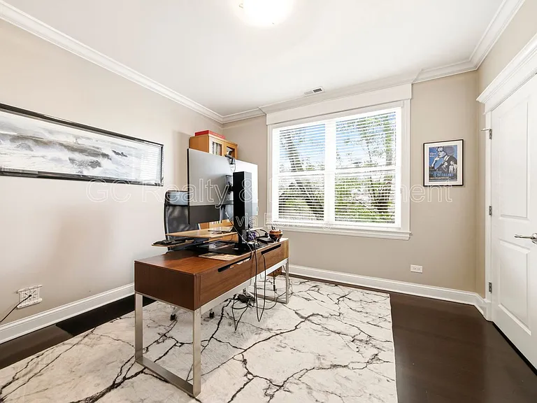 3934 N Janssen Ave #4 — Photo 6