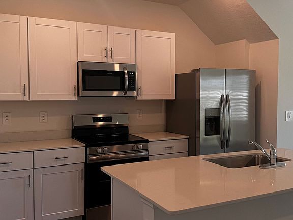3rd image of 4965 SW 83rd Pl
