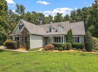 40 E Hackberry Ln, Youngsville, NC 27596