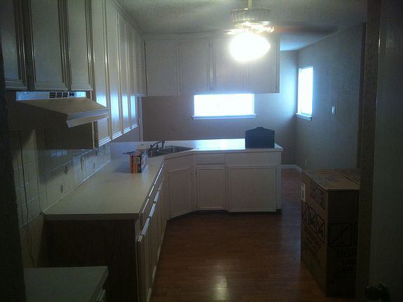 4th image of 4129 Lowman St