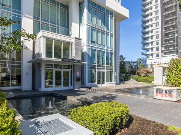 652 Whiting Way #101, Coquitlam, BC V3J 7W9