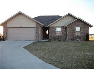 411 Samuel Ct, Aurora, MO 65605