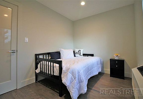 4th image of 1337 Nostrand Ave APT 3B