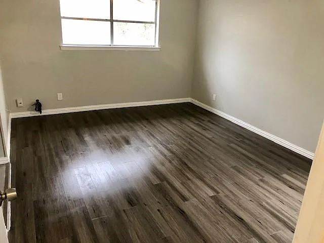5231 Purington Ave — Photo 10