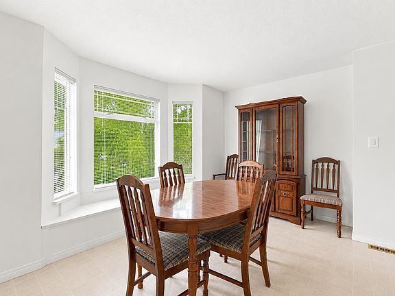 5th image of 15550 89th Ave #20