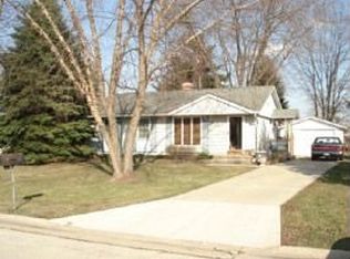 15561 Arneman Dr, South Beloit, IL 61080