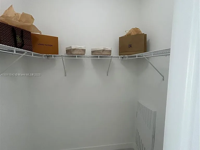1010 SW 69th Ave #104 — Photo 16