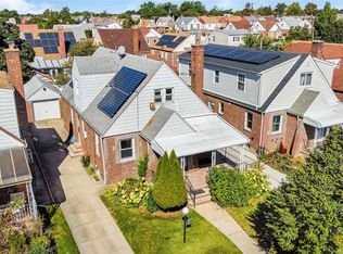 11914 223rd St, Cambria Heights, NY 11411