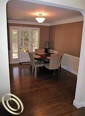 4th image of 2839 Woodslee Dr