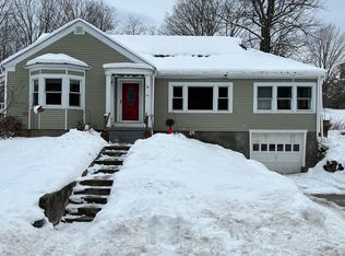 16 Whites Xing, Proctor, VT 05765