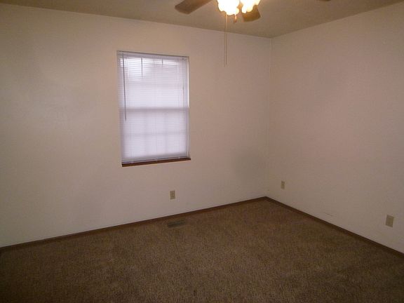 3rd image of 1641 Country Walk Ct