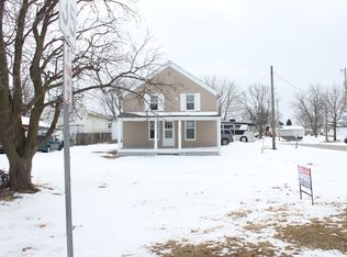 1010 SW 3rd St, Aledo, IL 61231