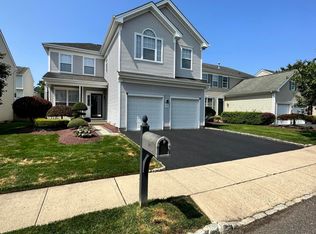 15 Inverness Dr, Manalapan, NJ 07726