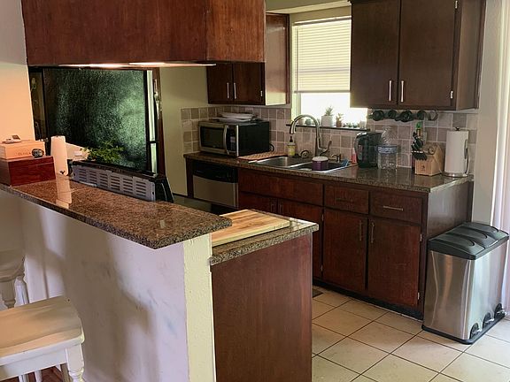 4th image of 3511 Southridge Dr