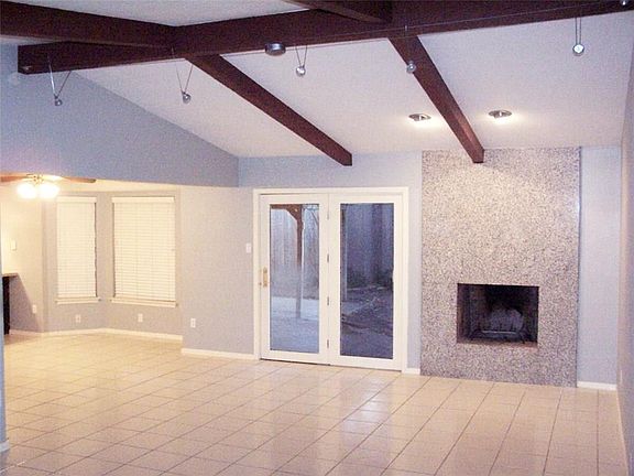 3rd image of 4104 Abelia Ct