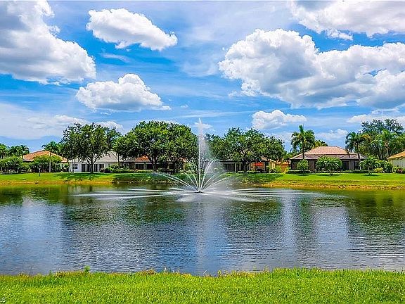 5th image of 870 Vistana Cir