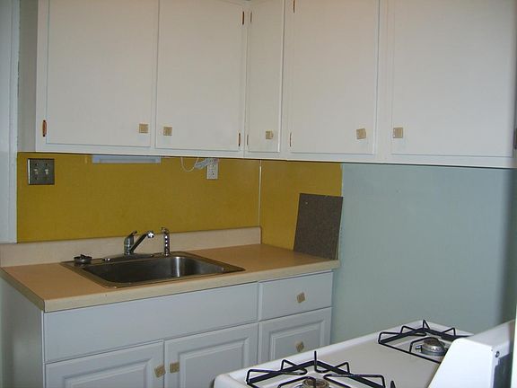 2nd image of 116 Bidwell Pkwy APT 6