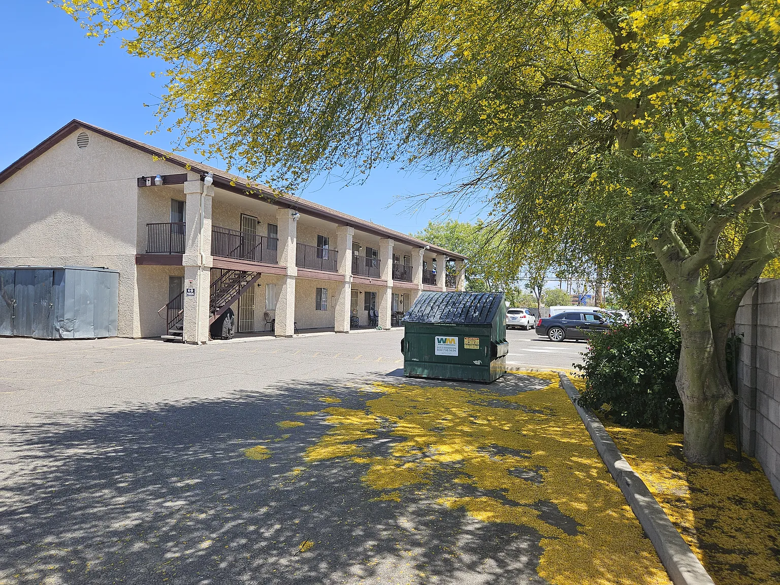 2 bed, 800 sqft, $1,250 — Photo 1