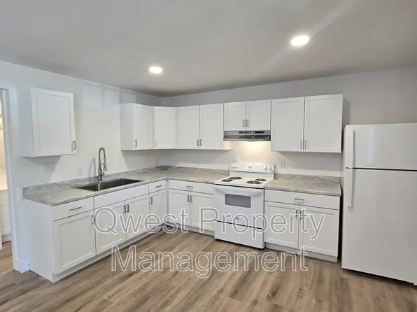 8528 Valley Rd NW #11, Rapid City, MI 49676