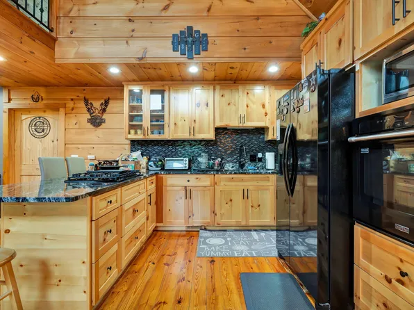 1751 County Road 50, Riceville, TN 37370